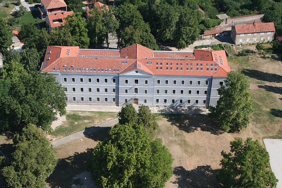 klasicna gimnazija